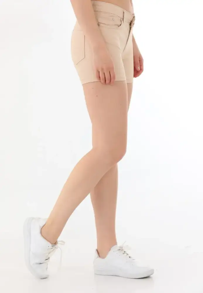 Blugi scurți damă de vară – elastici, mulați, cu buzunare la spate-crem Engros